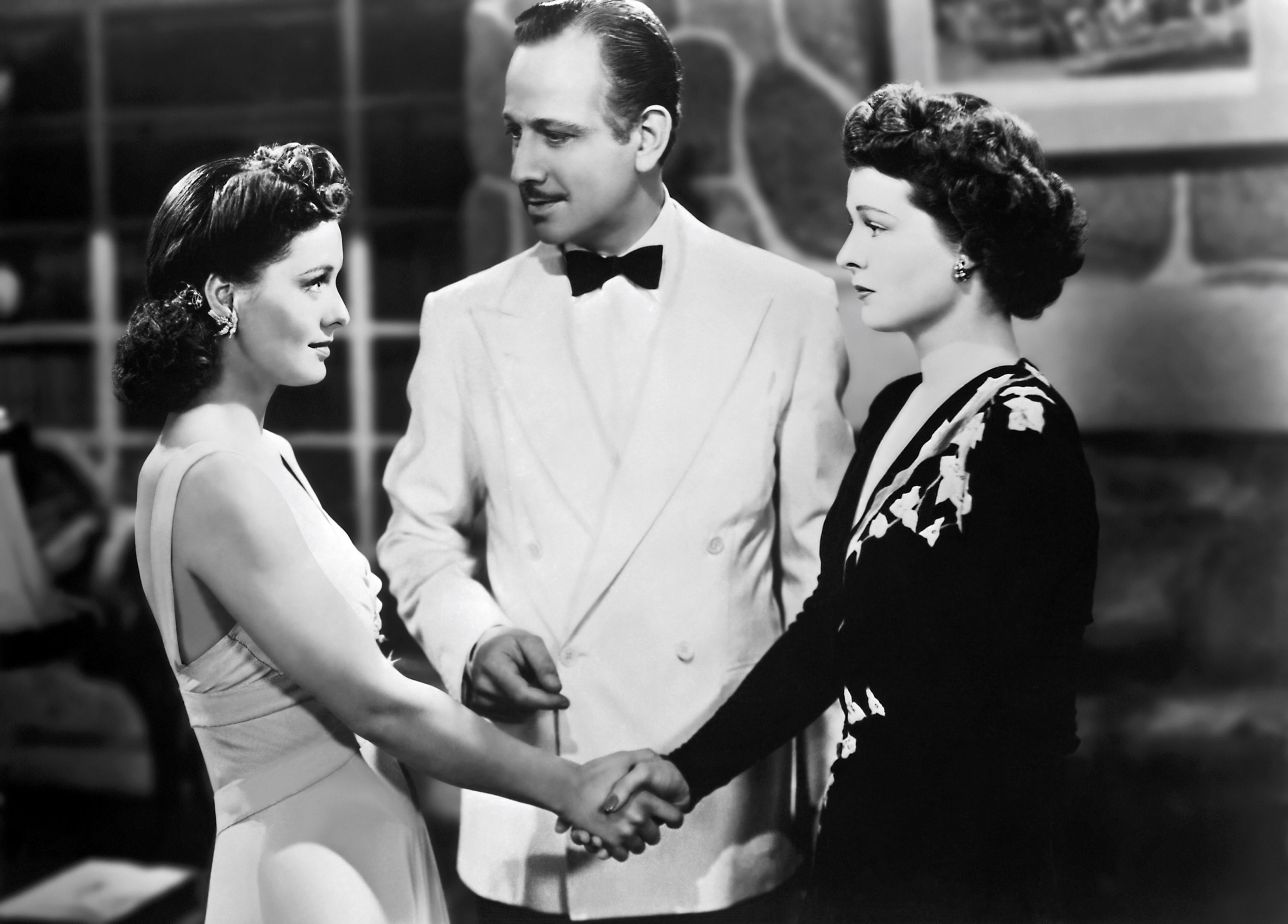 дэвид линч и софи лорен. рут хасси фильмы. британская ретро порка. Our wife. Frontier gal 1945 dvd covers.